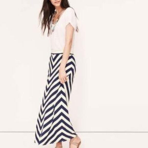 LOFT Pull-On White & Navy Maxi Skirt XS - Picture 1 of 4